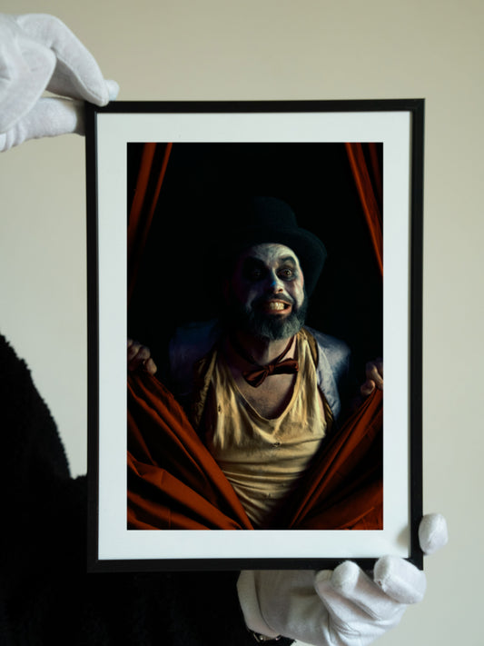 Florian Sanna aka Abuz One - Photographe Auteur et Artiste Visuel - Mauvaizélève - Entre 4 Murs - Les Zotres - Entre 4 Murs - Hors Cadre - Béziers - Open Edition - Tirages de l'atelier - Mme Blind - Kesh Le Clown Sensible