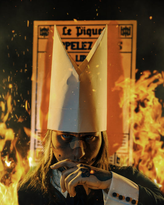 Florian Sanna aka Abuz One - Photographe Auteur et Artiste Visuel - Mauvaizeleve - Entre 4 Murs - Les Zotres - Voir le monde bruler